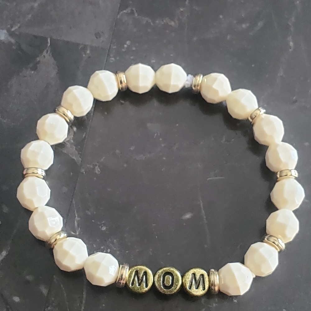Mom Bead Bracelet